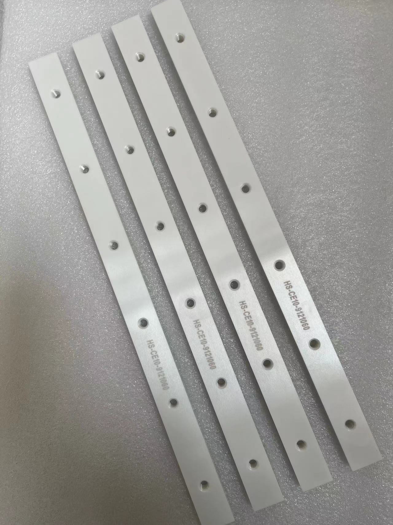 Ceramic bed knife