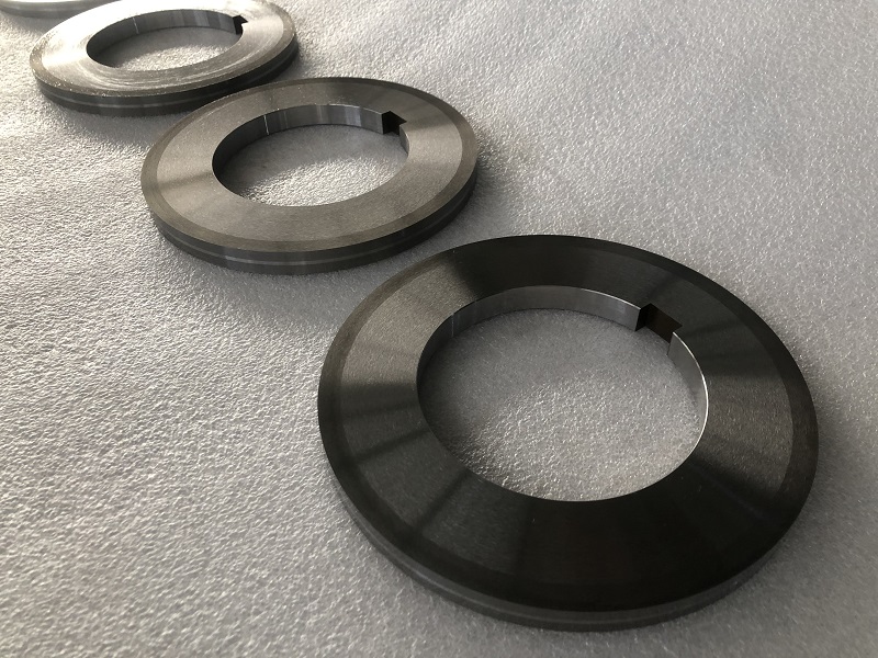 Circular knife for rubber tire